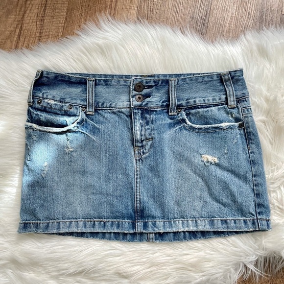 American Eagle Denim Mini Skirt - Picture 2 of 5